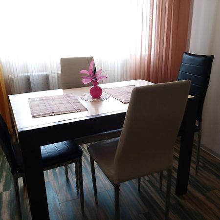 Apartamento Новобудова Центр Lutsʼk Habitación foto